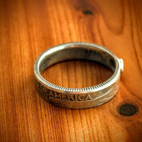 Quarter ring with bezel set garnet - Image 4